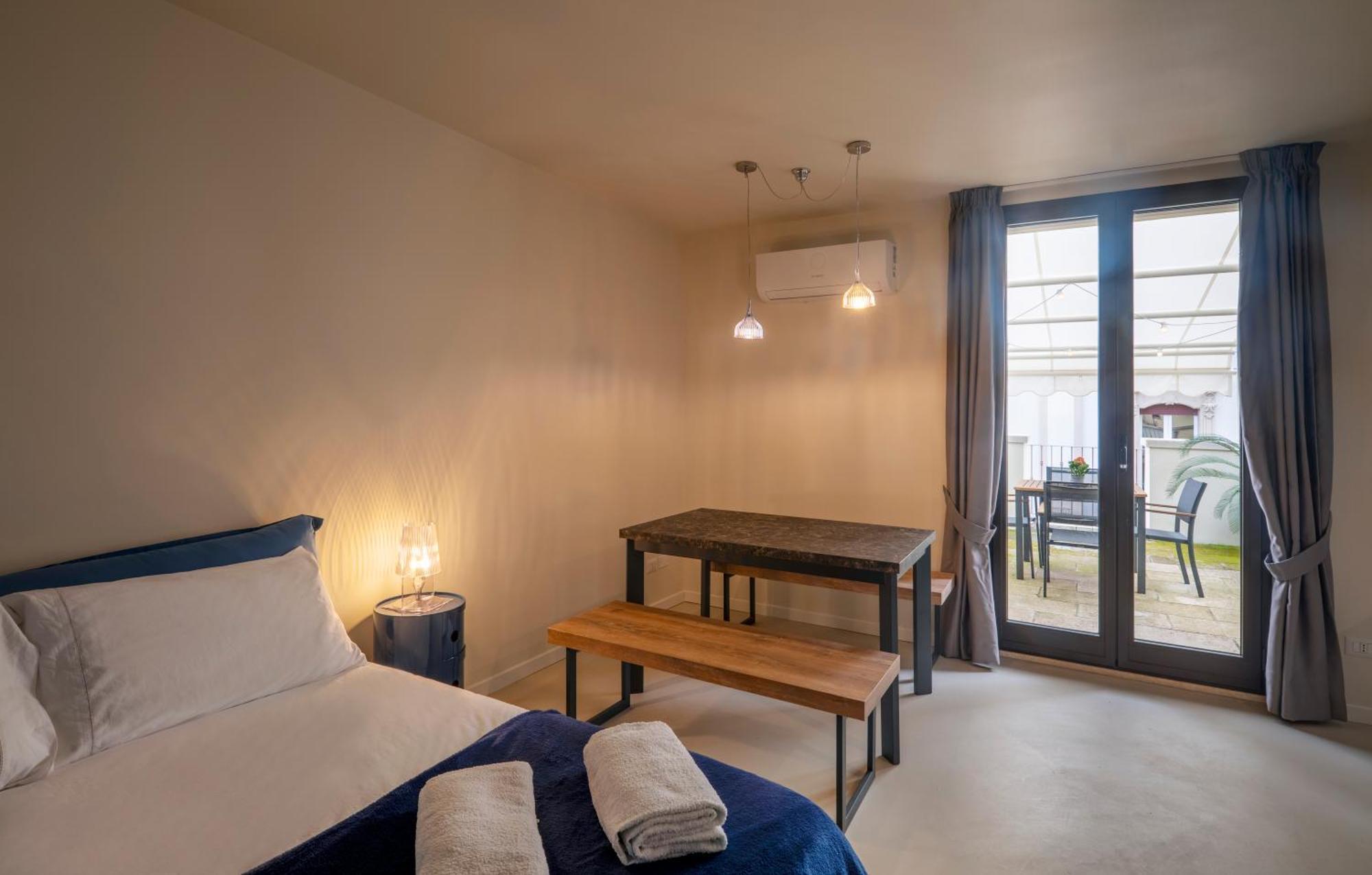 Blu Mazzini 1 - Appartamento Luxury Con Terrazza Privata Lecce Exteriör bild